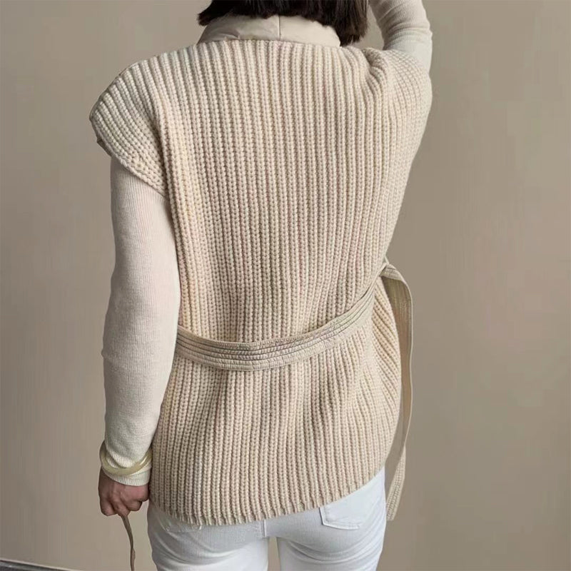 Cerise | Gilet Matelassé Croisé et Ceinturé
