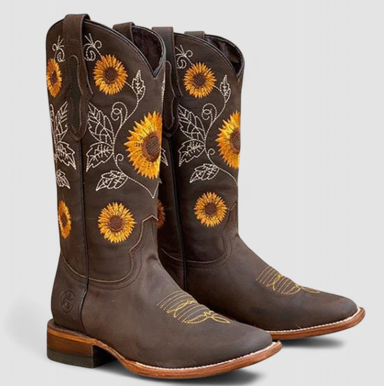 Aubépine | Bottes western ornées de broderies florales