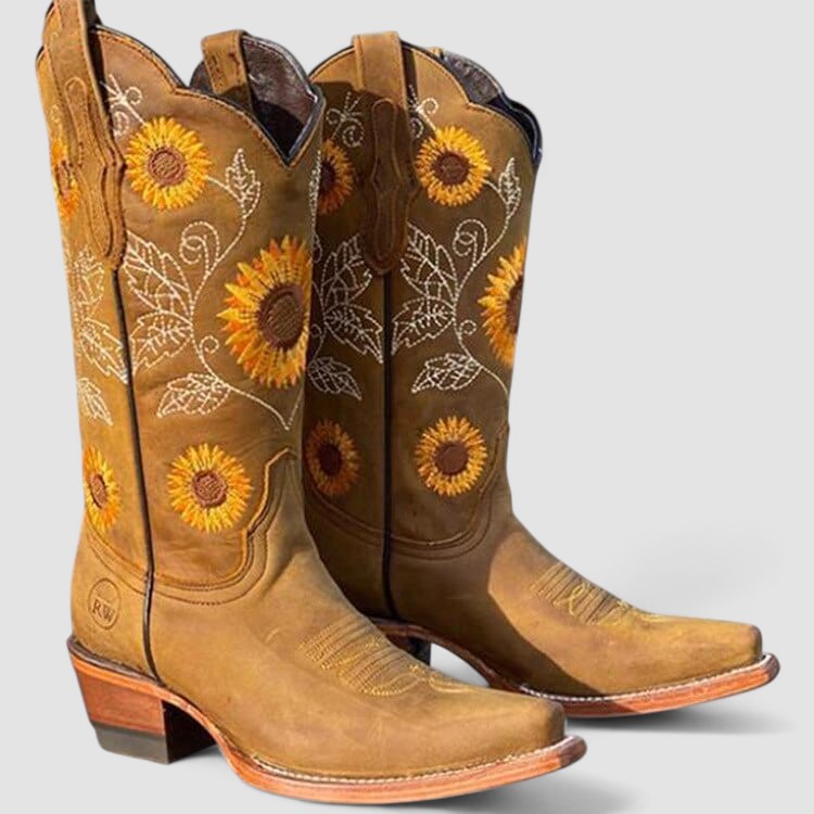 Aubépine | Bottes western ornées de broderies florales