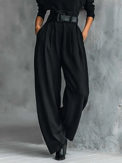 Ismène | Ensemble Tout Noir Col Roulé et Pantalon Droit